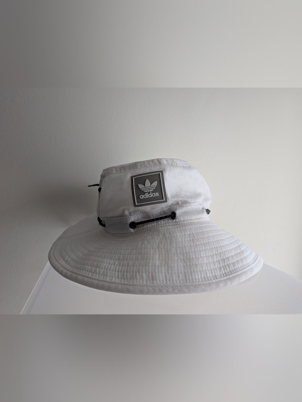 Adidas White Bucket Hat with Trefoil Logo